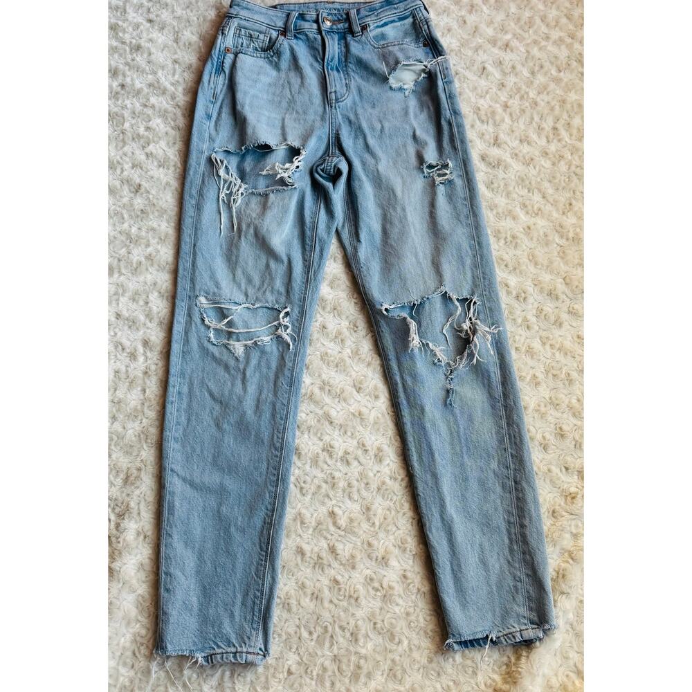 American Eagle Womens Distressed Mom High Rise Light Wash Denim Blue Jeans Small